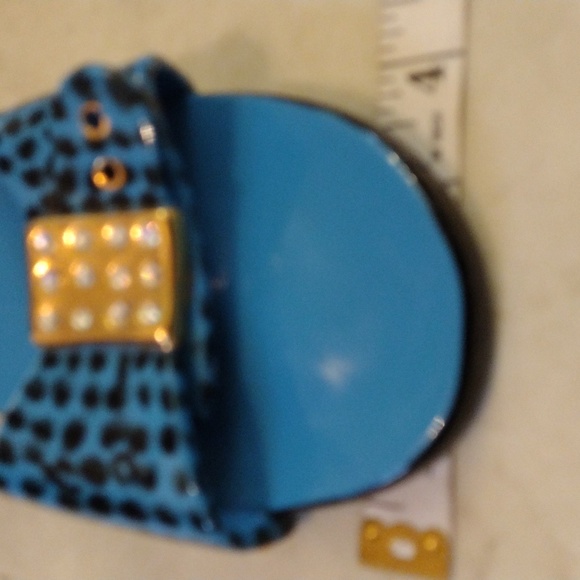 Diane's Happy Toes ceramic glass earth sandal candle holder. - Picture 11 of 11